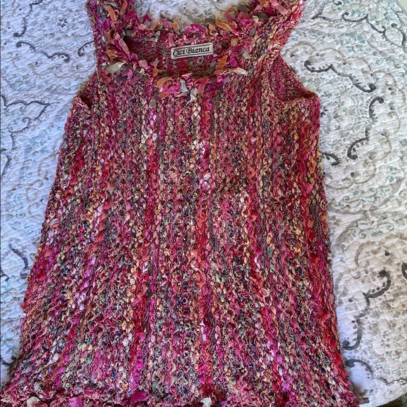 woman’s top - Picture 1 of 1